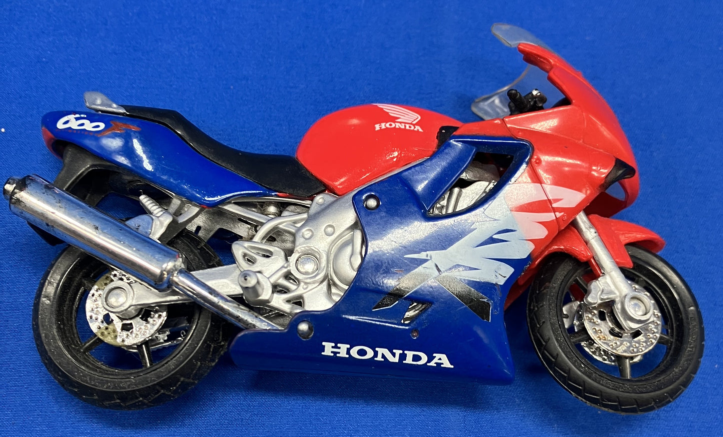 Maisto 1/18 Scale 39322 Honda CBR 600 F Motorbike Toy