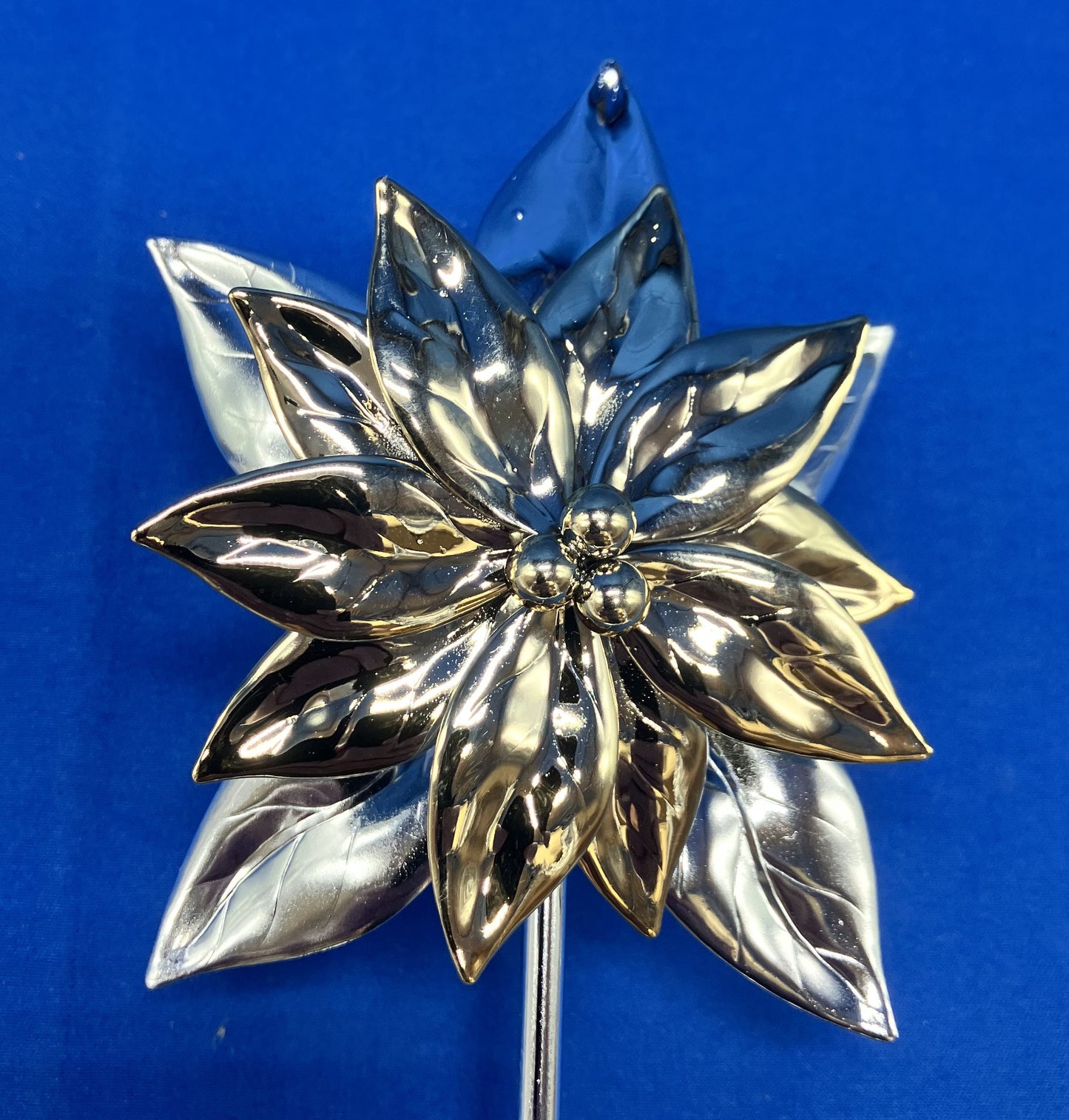 Poinsettia Candle Snuffer Vintage Dept 56 Gold & Silver
