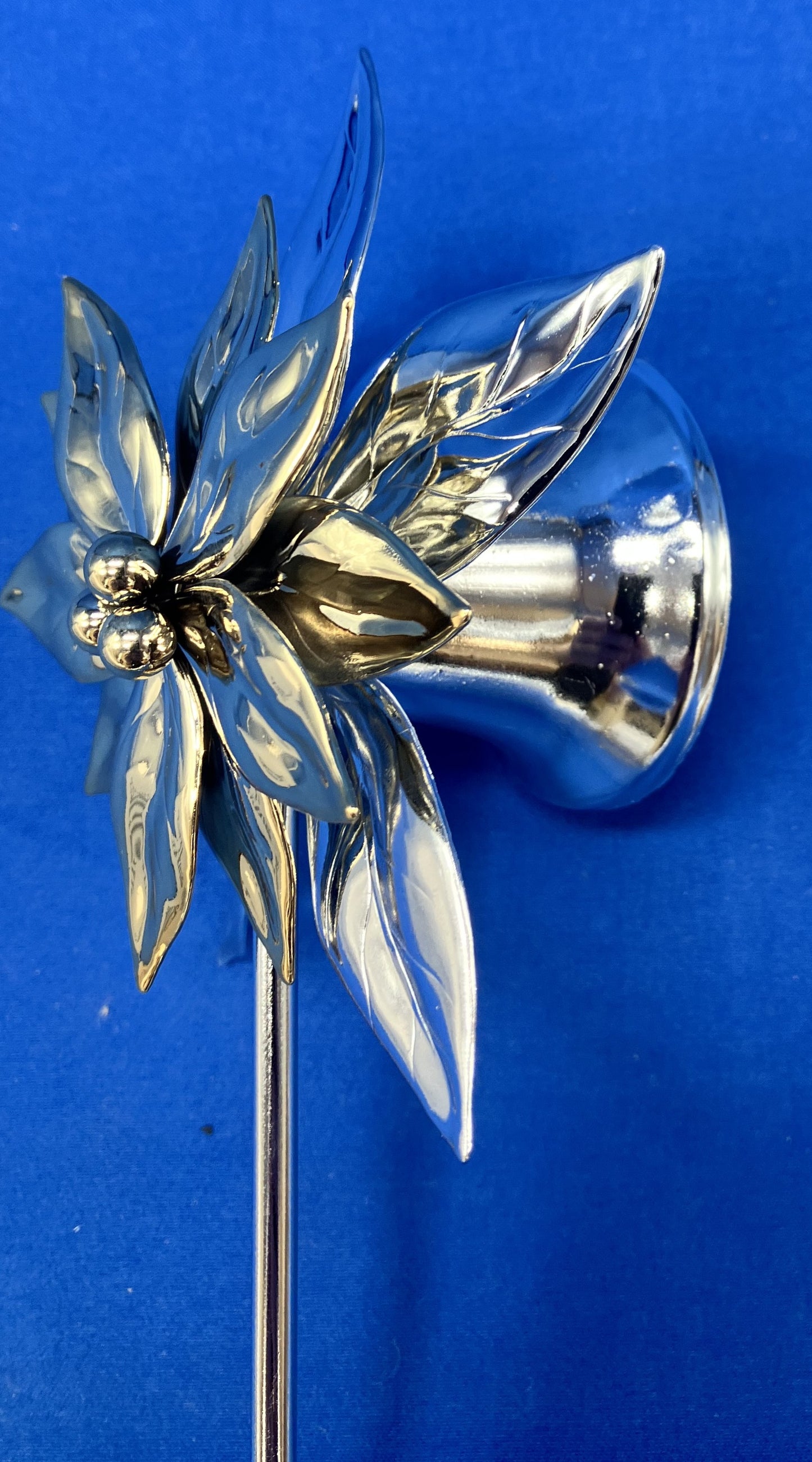 Poinsettia Candle Snuffer Vintage Dept 56 Gold & Silver