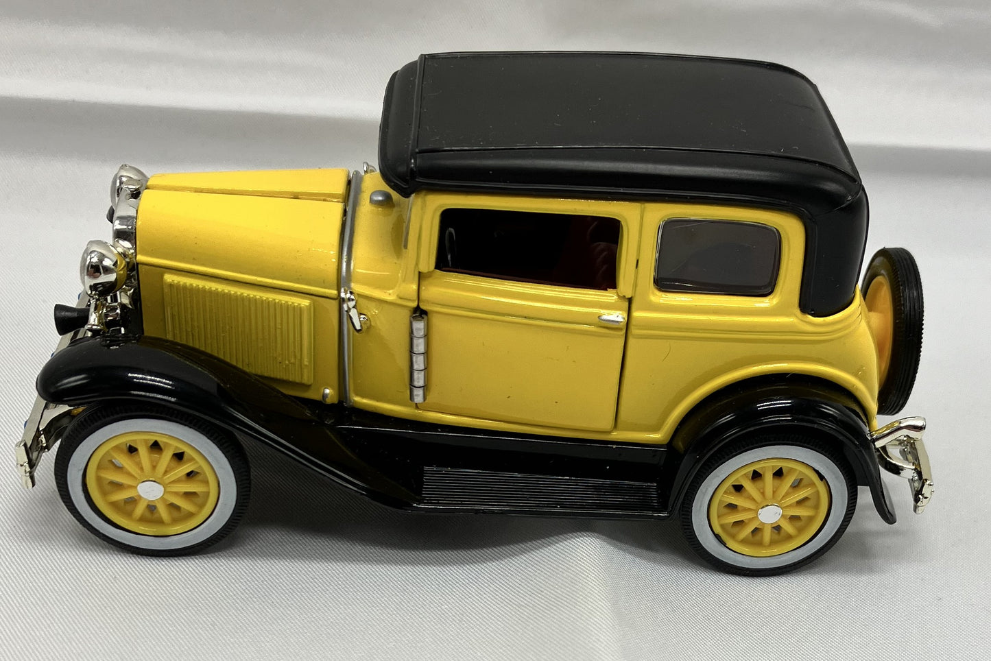 Arko Products 1930 Ford Crown Victoria 1/36 model