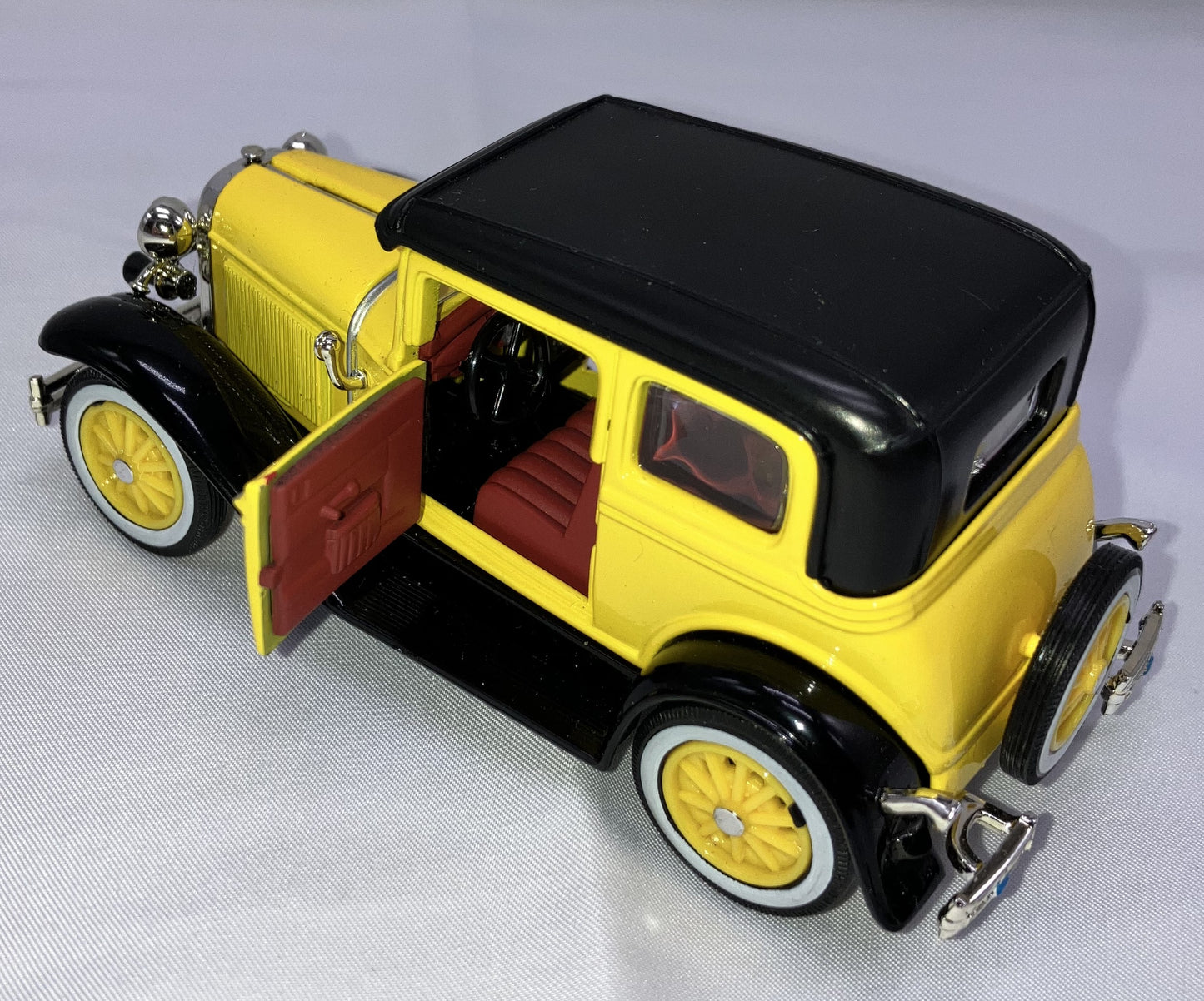 Arko Products 1930 Ford Crown Victoria 1/36 model