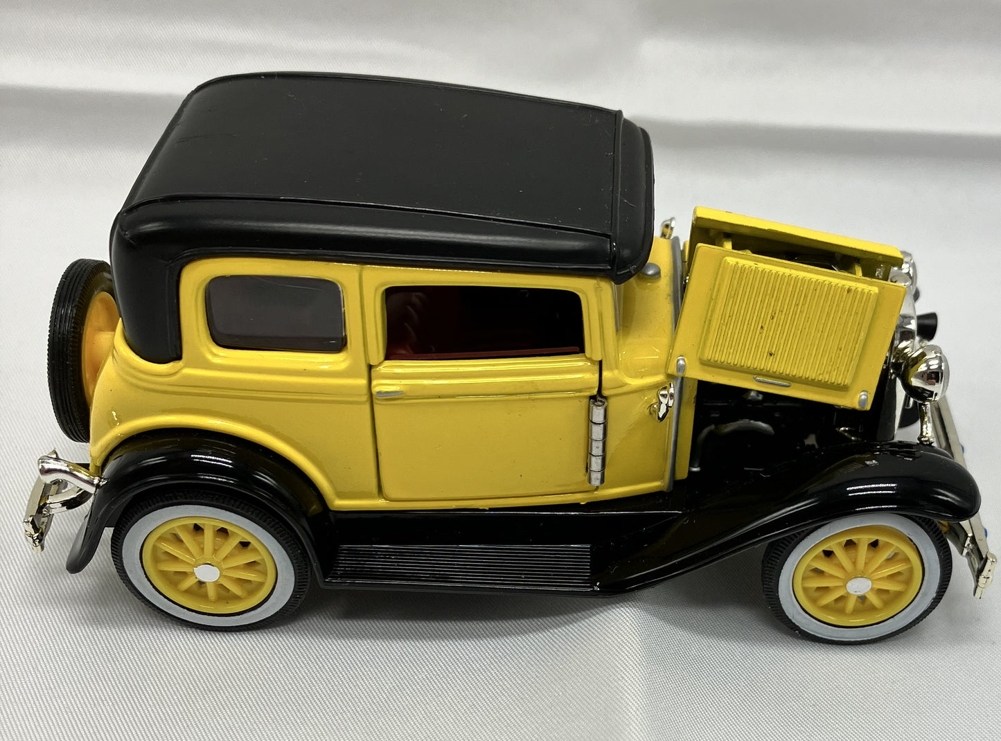 Arko Products 1930 Ford Crown Victoria 1/36 model