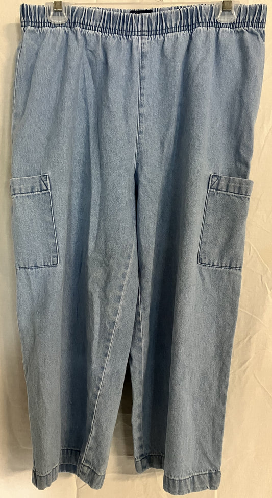 Basic Editions Women's Capri Denim Blue Jeans Medium