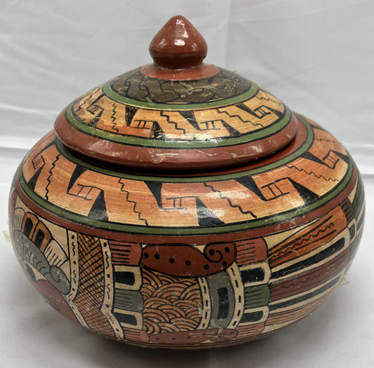 Peruvian Tera Cotta bowl / pot with Lid, handmade and painted, Vintage