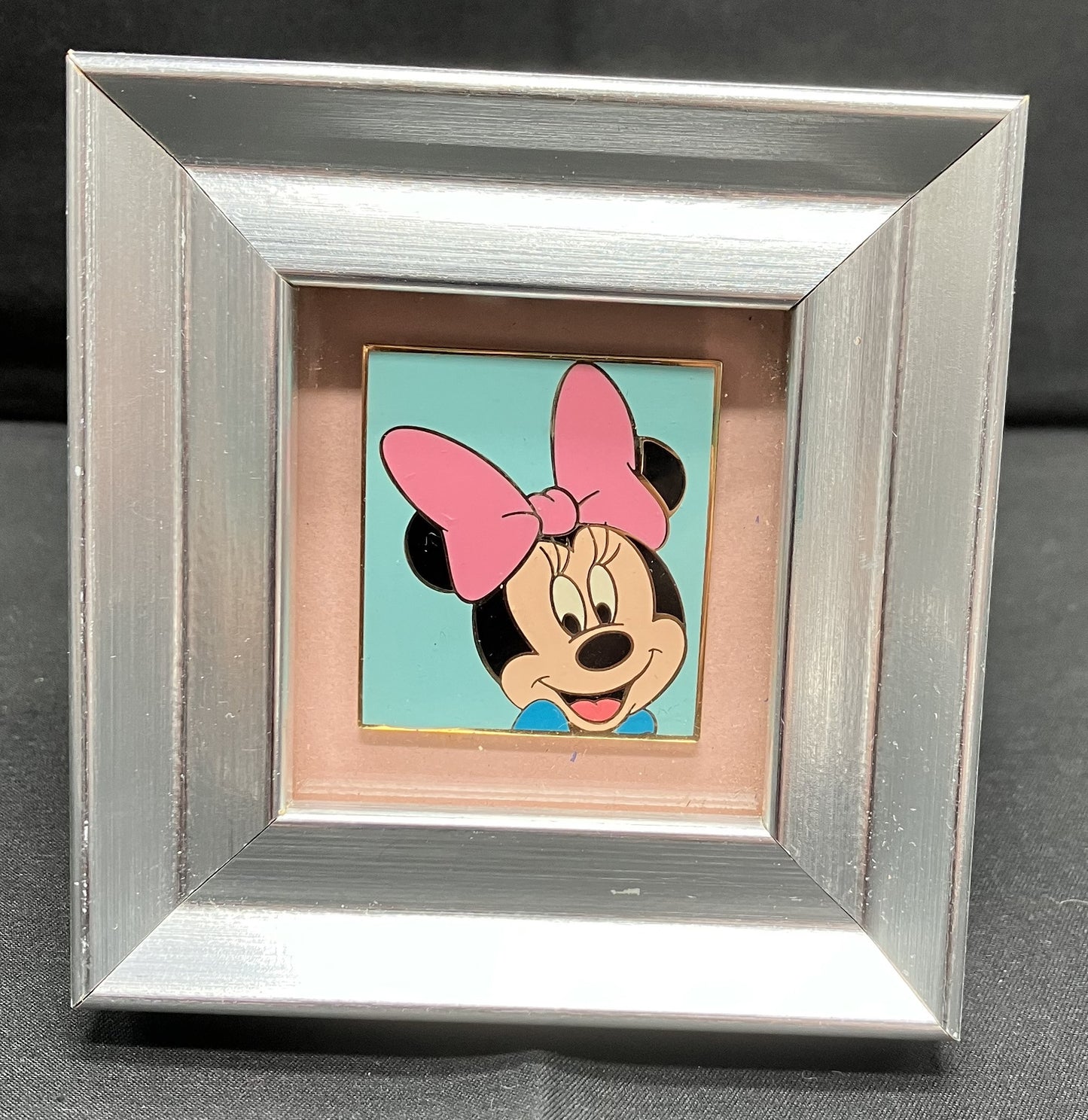 Disney's Minnie Mouse Framed Portrait - Pin