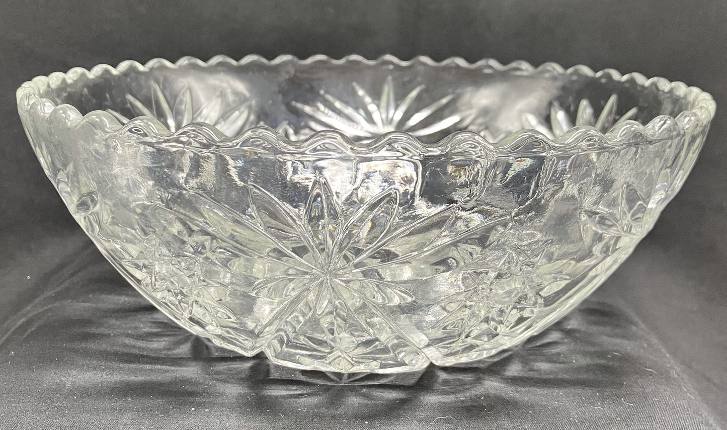 Glass Bowl - EAPC 8 3/4" diameter Bowl - Anchor Hocking Star of David