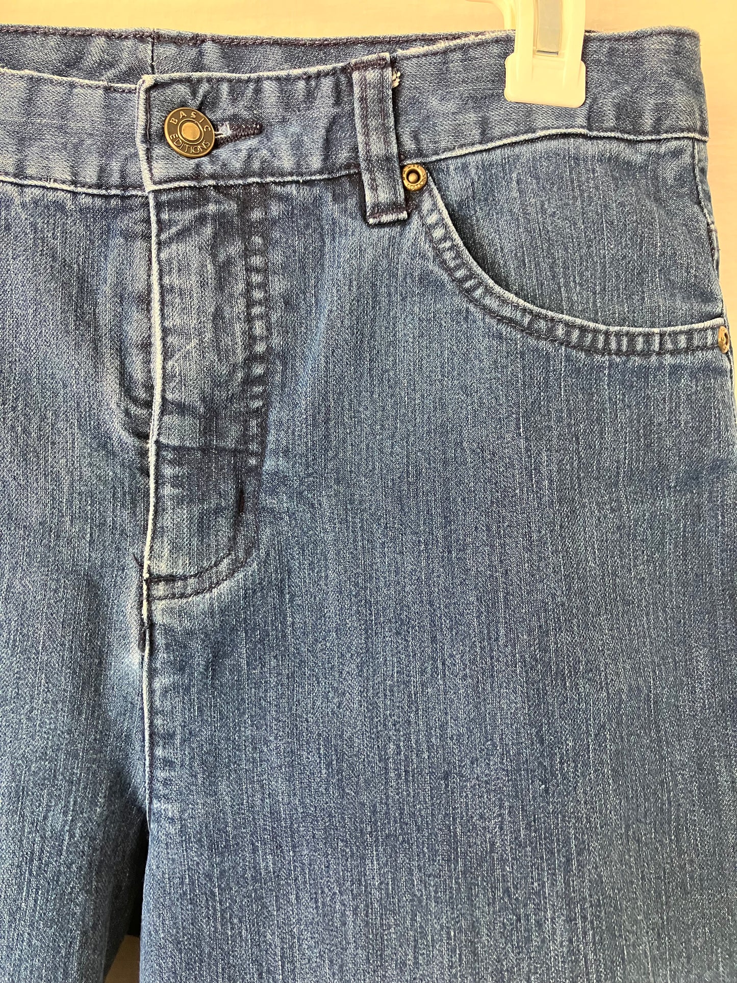 Basic Editions Denim Blue Capri Jeans - Size 8