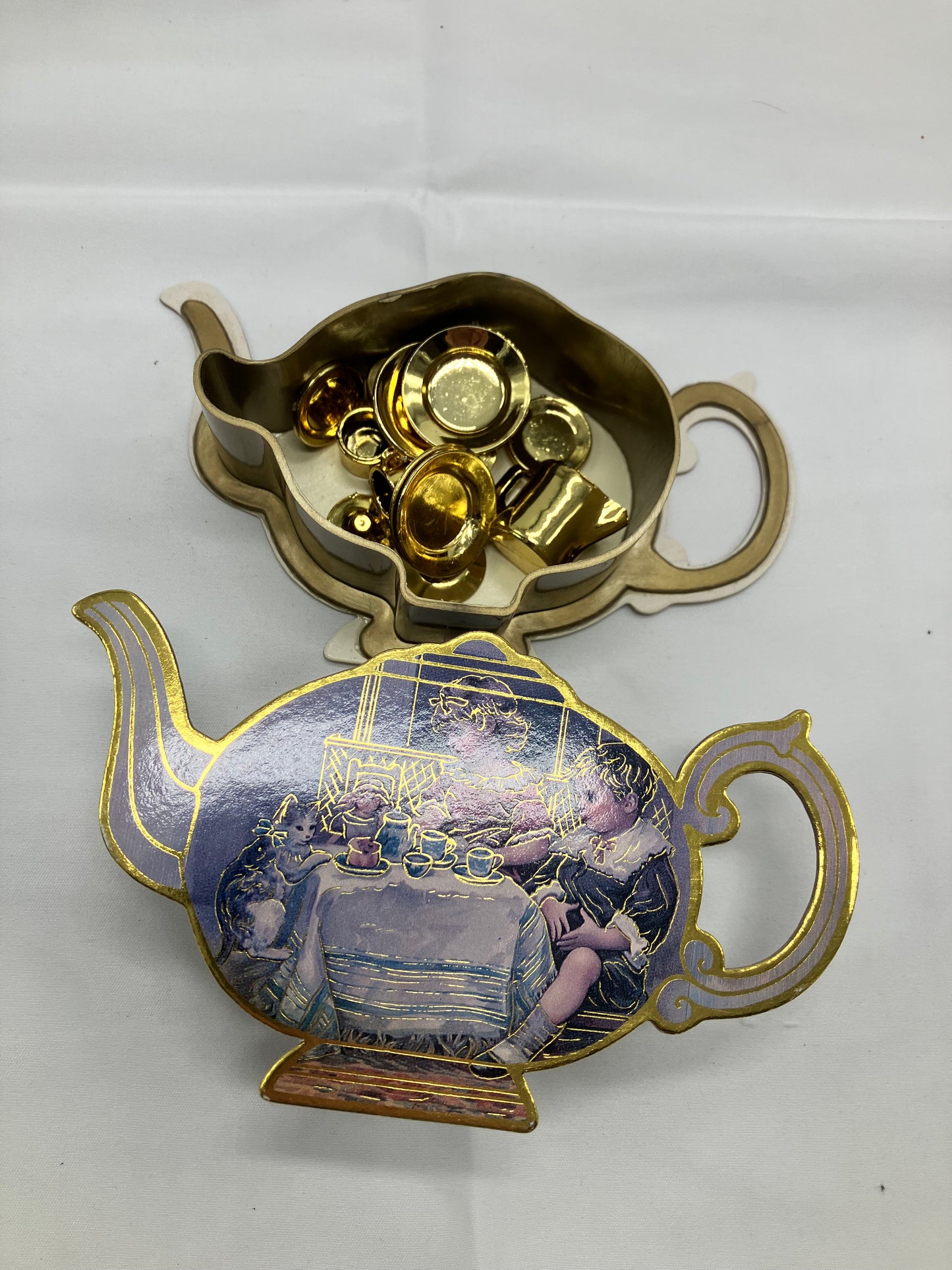 B. Shackman & Co., Inc. Play Tea Set Container 1988