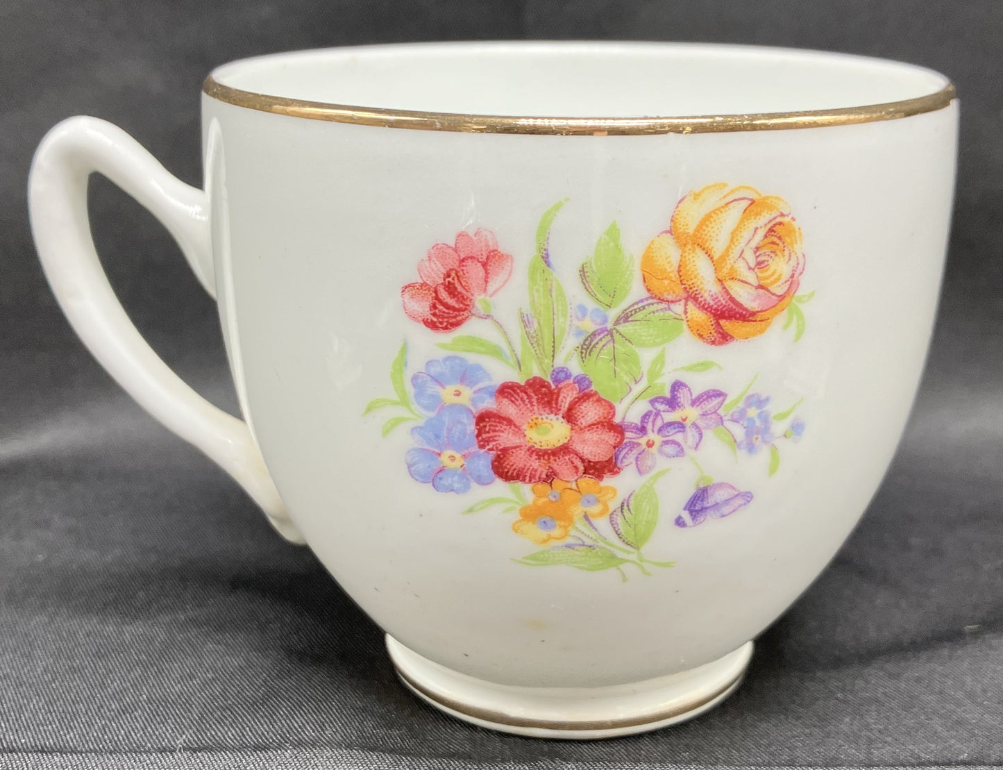 Duchess Bone China Teacup, Lilac Floral Design