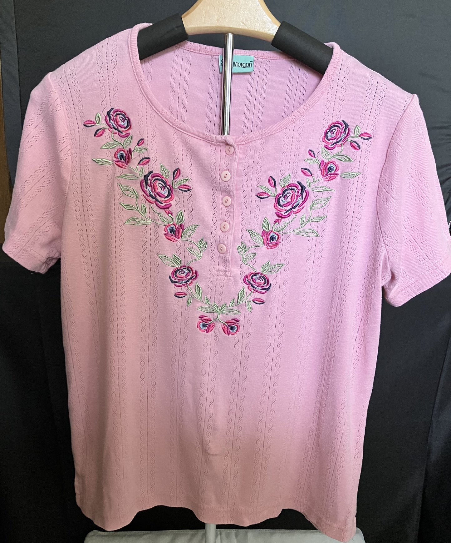 Sara Morgan Blouse Pink with Embroidered Rose Design Size Small