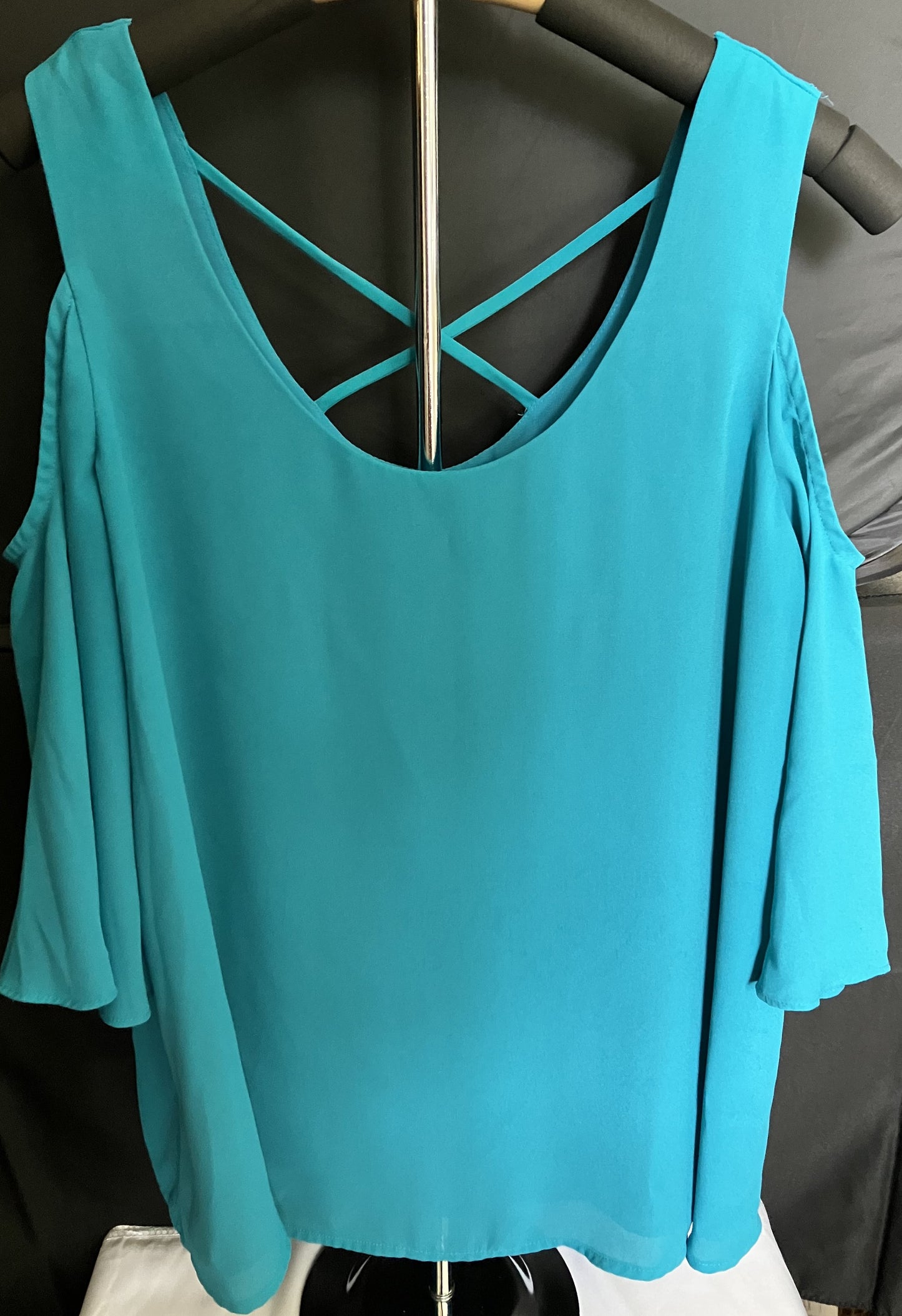 Apt 9 Blouse Turquoise with Cross Back Straps Size Small